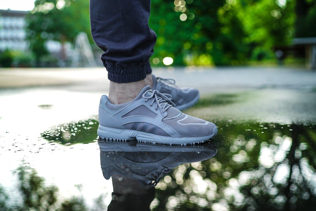 adidas Originals Racer Lite Trainer - Image 7