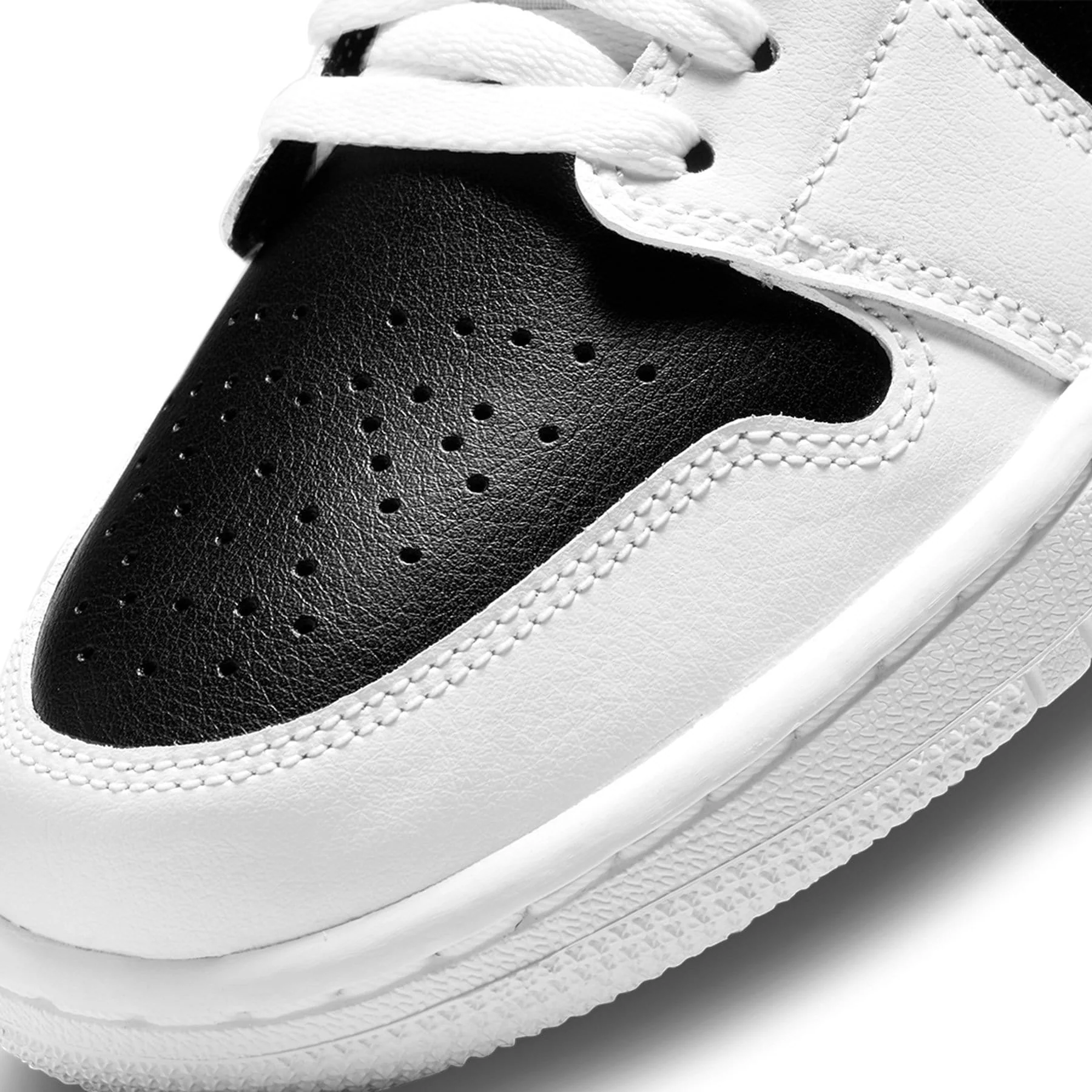 Air Jordan 1 Low Wmns 'Panda' 2021 - Image 6