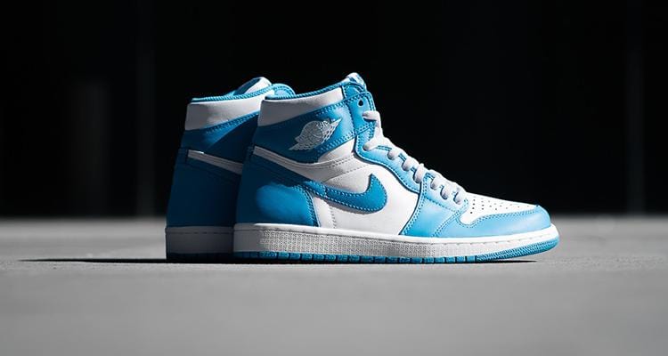 Air Jordan 1 Retro High OG Grade School (White-Powder Blue) - Image 4