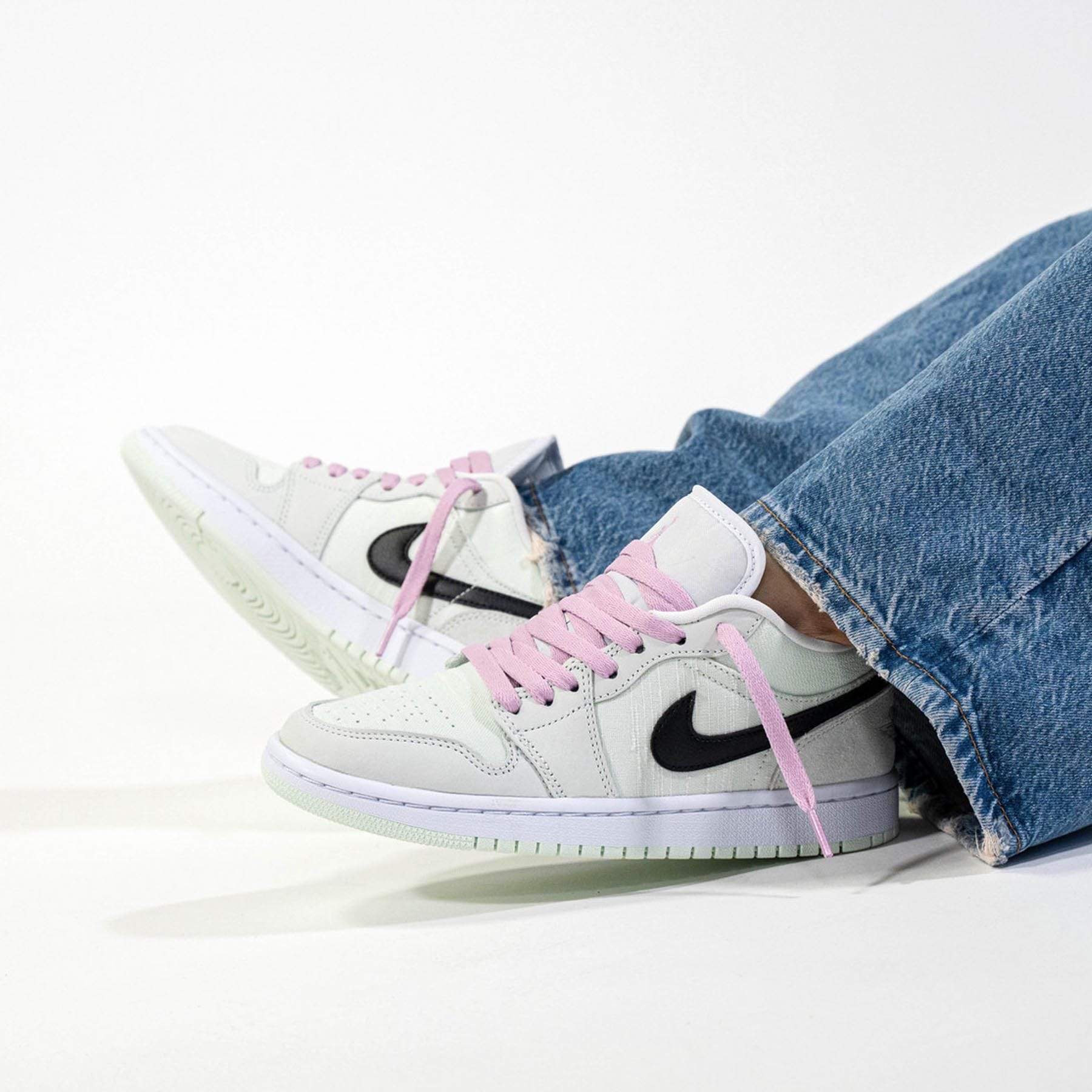 Air Jordan 1 Wmns Low SE 'Barely Green' - Image 6