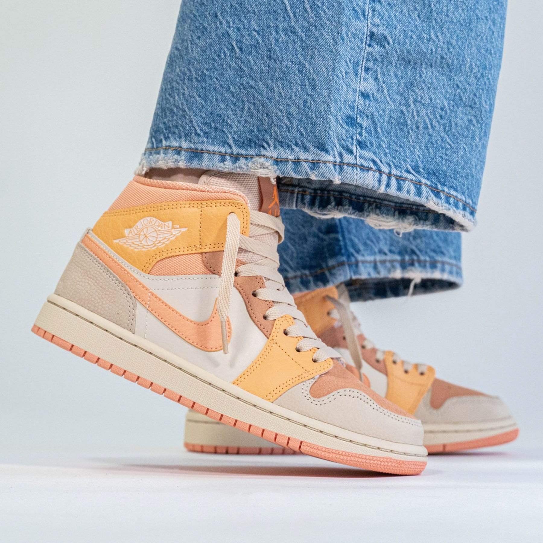 Air Jordan 1 Wmns Mid 'Apricot' - Image 6