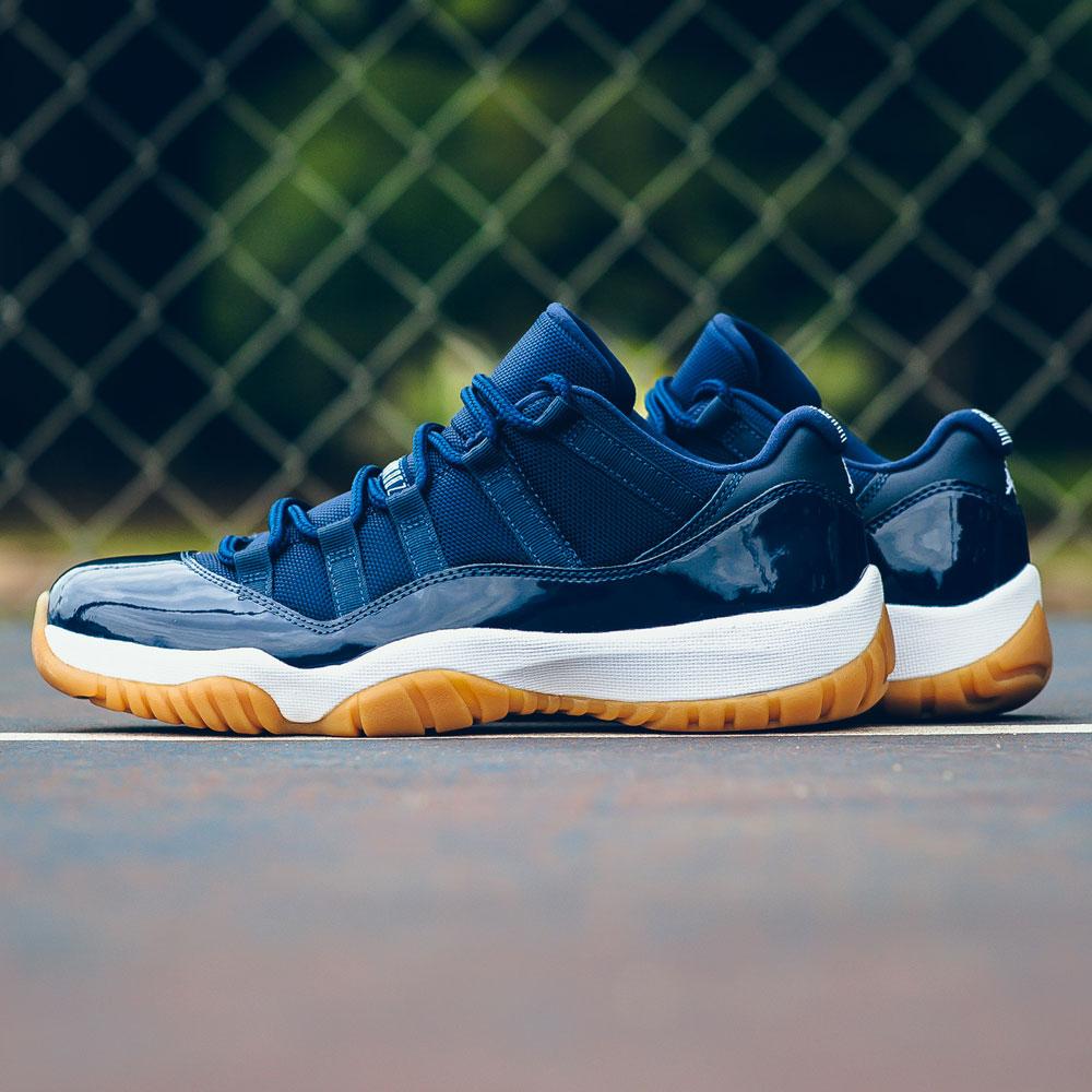 Air Jordan 11 Retro Low Midnight Navy - Image 3