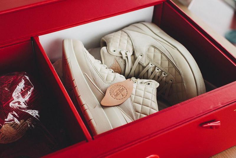 AIR JORDAN 2 RETRO JUST DON "BEACH" BOX SET - Image 10