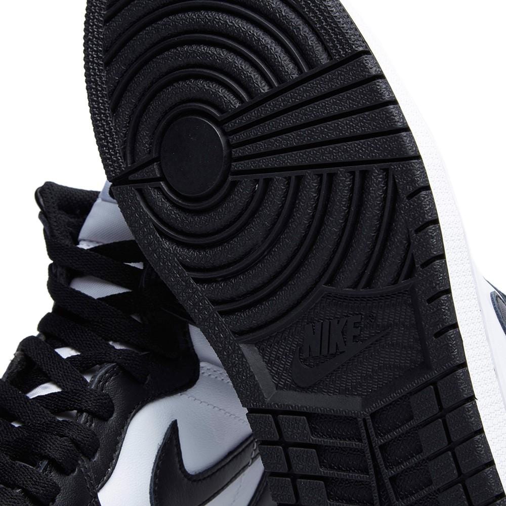 AIR JORDAN 1 RETRO HI OG 'BLACK-WHITE' - Image 5