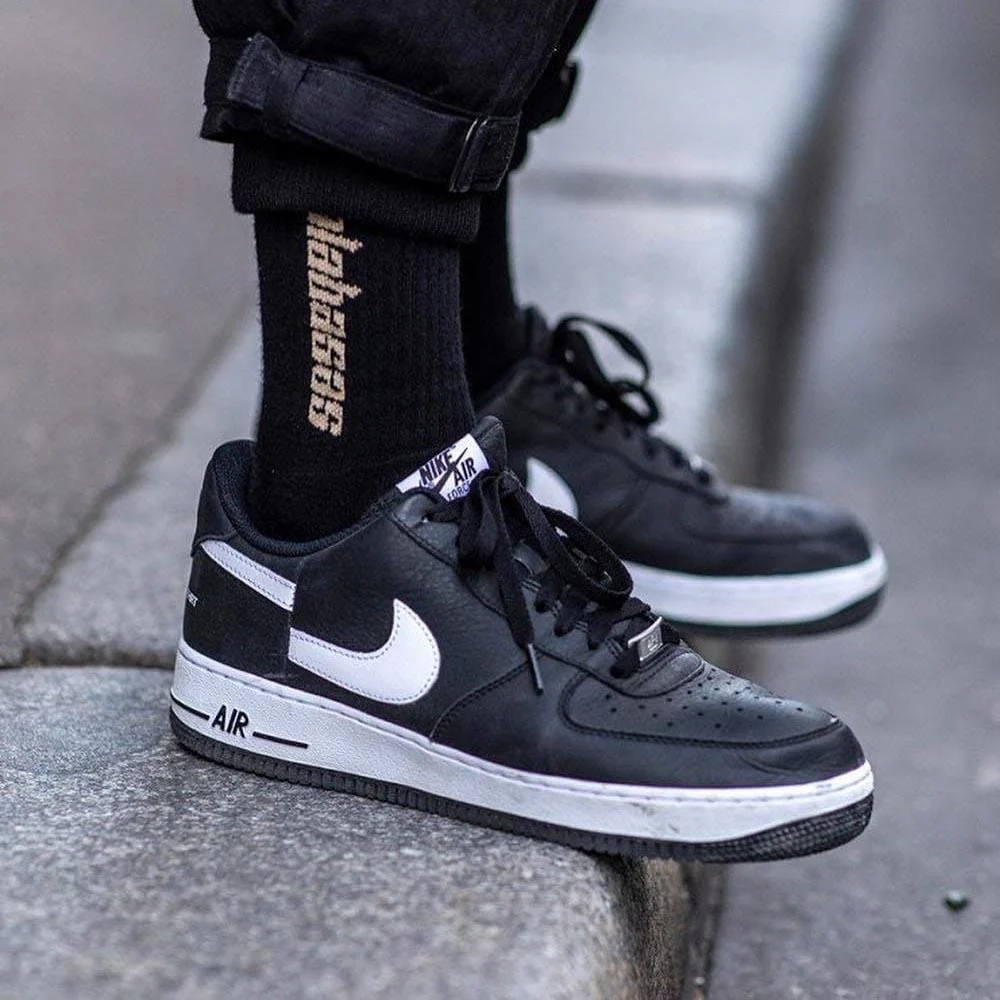 Supreme x Comme des Garcons x Nike Air Force 1 Low Black White - Image 6