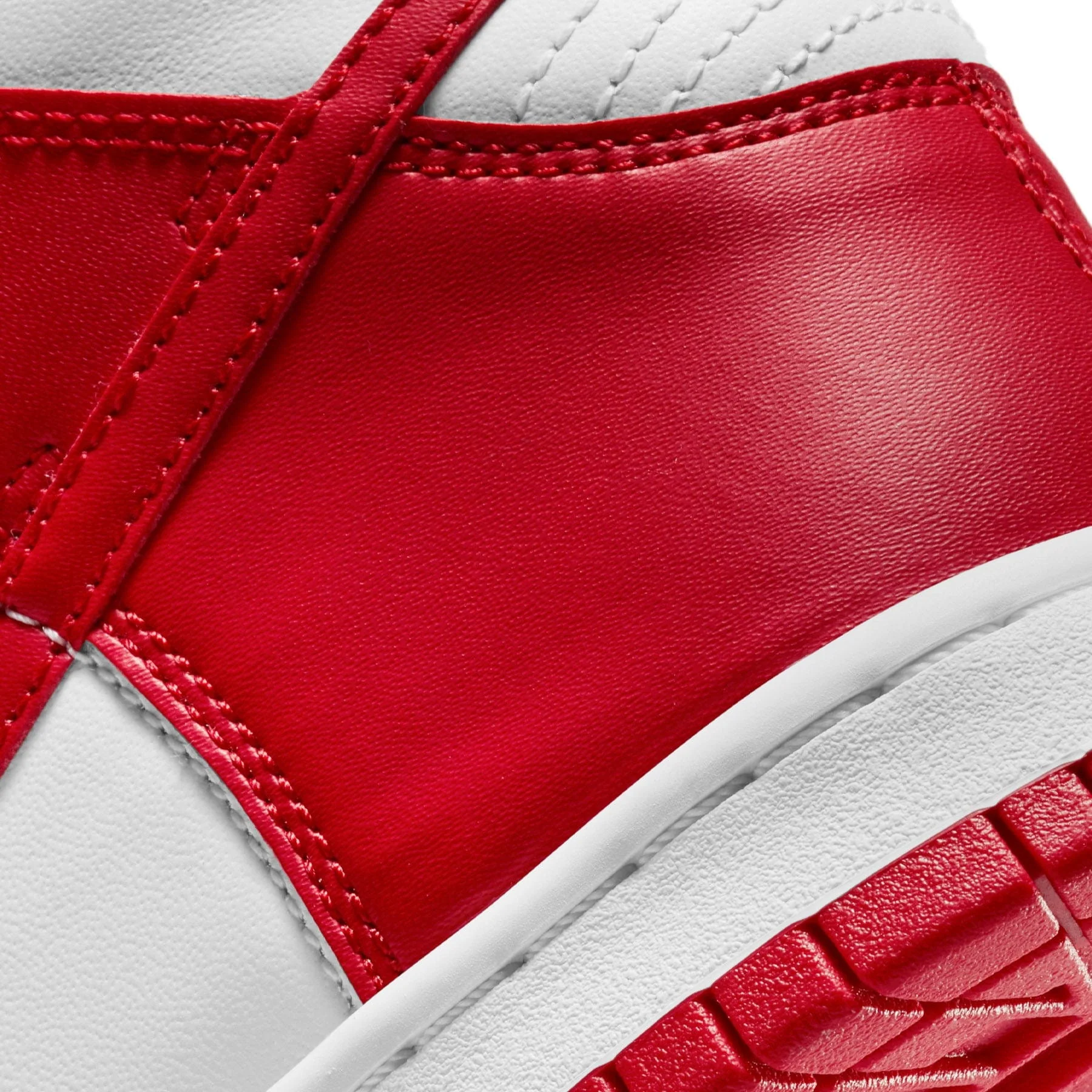 Nike Dunk High GS 'University Red' - Image 7