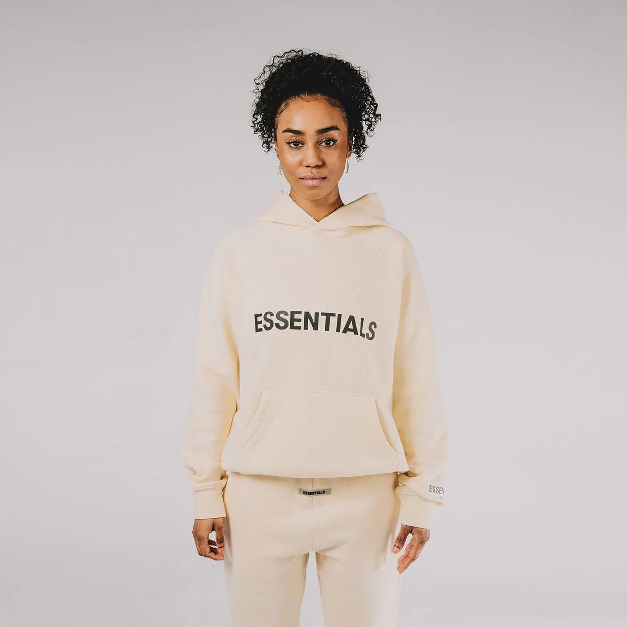 FEAR OF GOD ESSENTIALS 3D Silicon Applique Crewneck Buttercream - Image 4