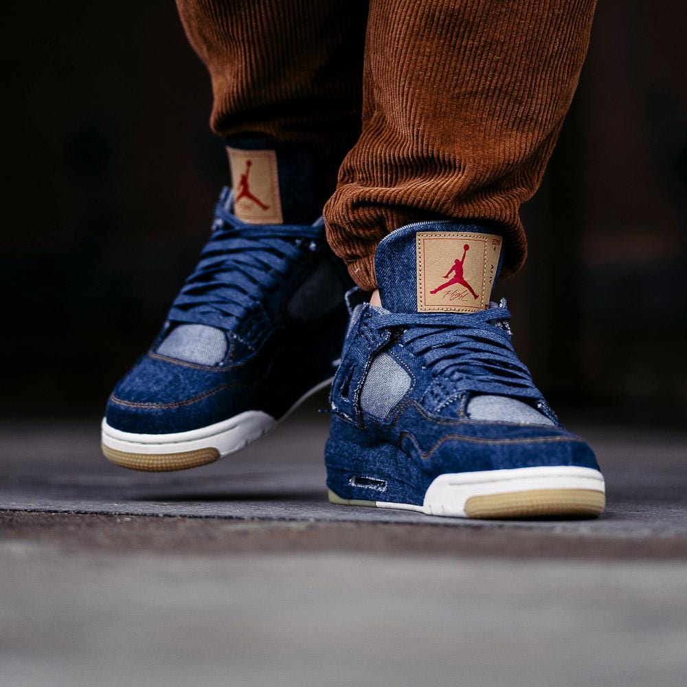 Levis x Air Jordan 4 Retro "Navy" - Image 8