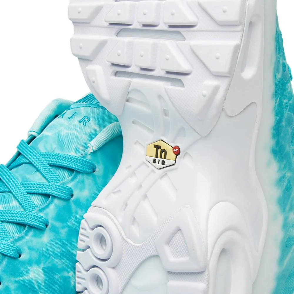 NIKE AIR MAX PLUS GPX PREMIUM SP Turbo Green & White - Image 4