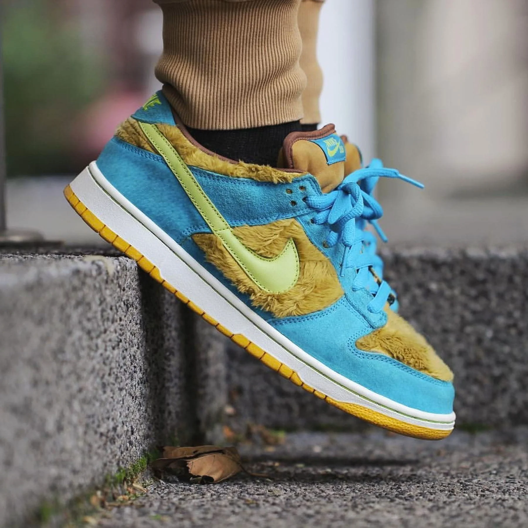 Nike Dunk Low Premium SB 'Three Bears' - Image 6
