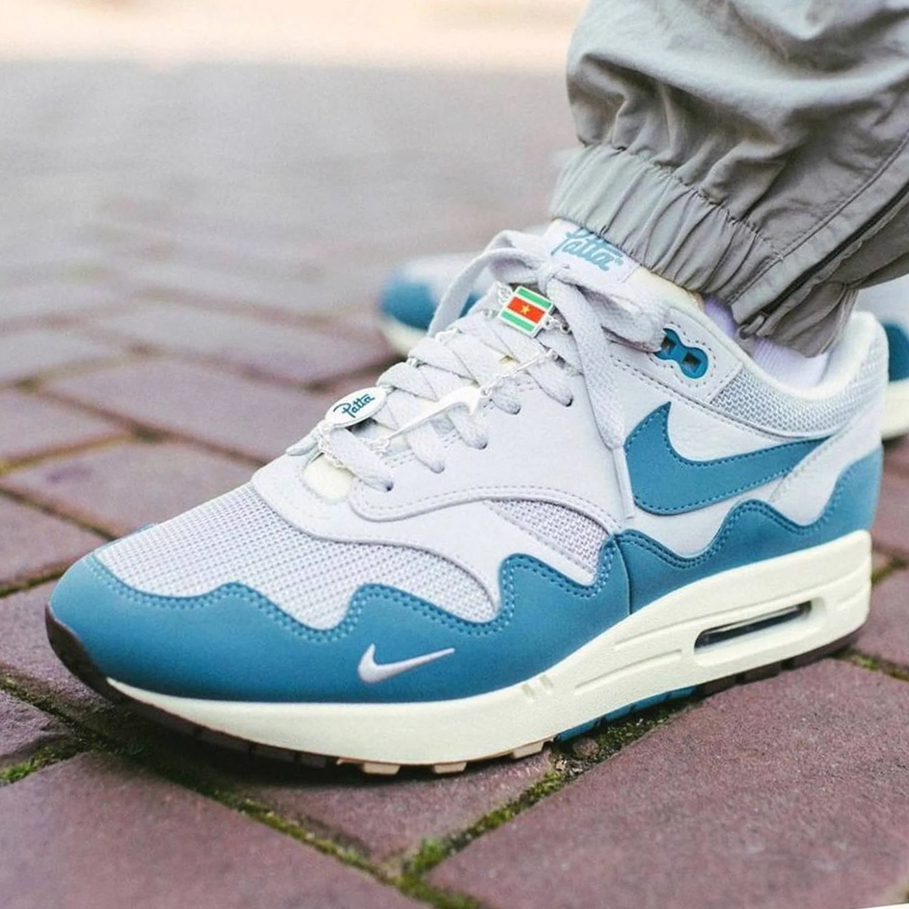 Patta x Nike Air Max 1 'Noise Aqua' - Image 8
