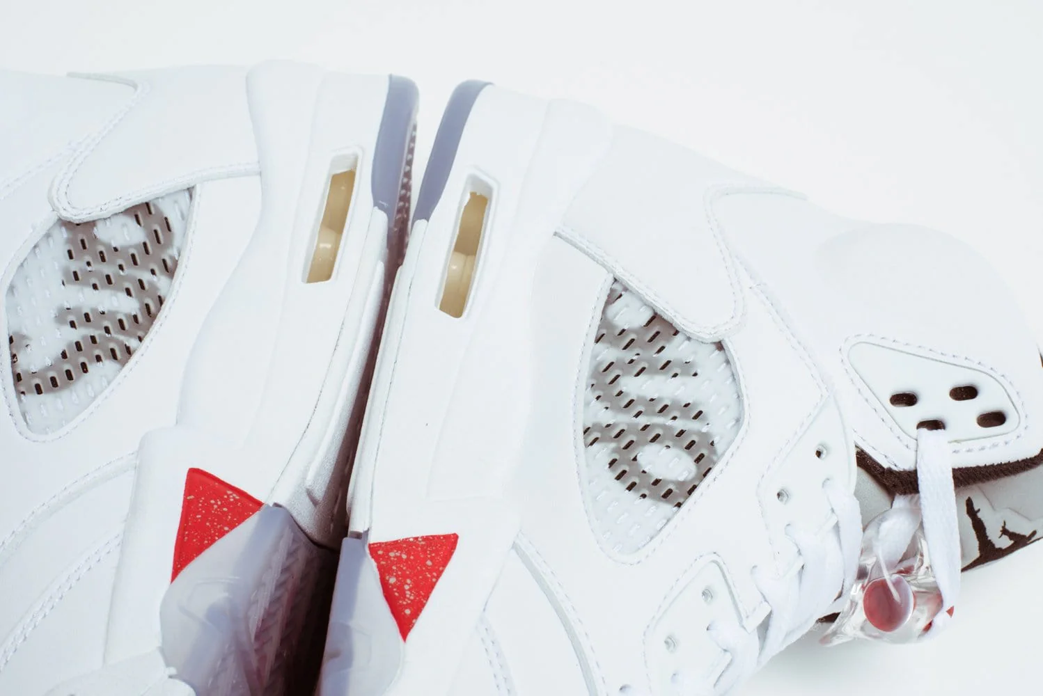 AIR JORDAN 5 RETRO SUPREME "SUPREME" WHITE - Image 3